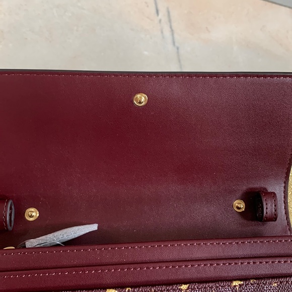 Brand New Michael Kors Convertible Crossbody Wallet Jet Set Charm Merlot Multi - Picture 7 of 9